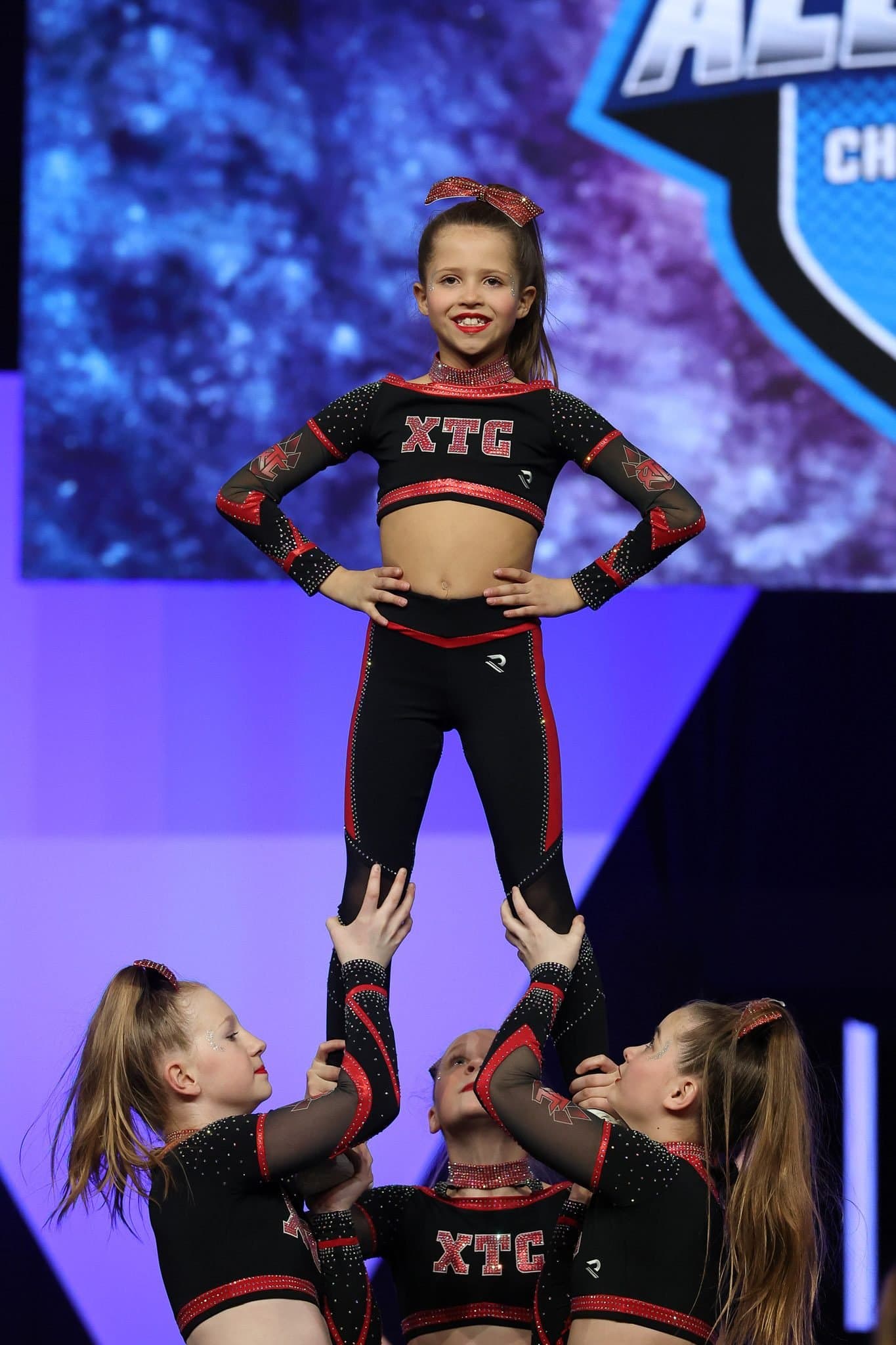 XTREAM Cheerleading Athleten in Aktion